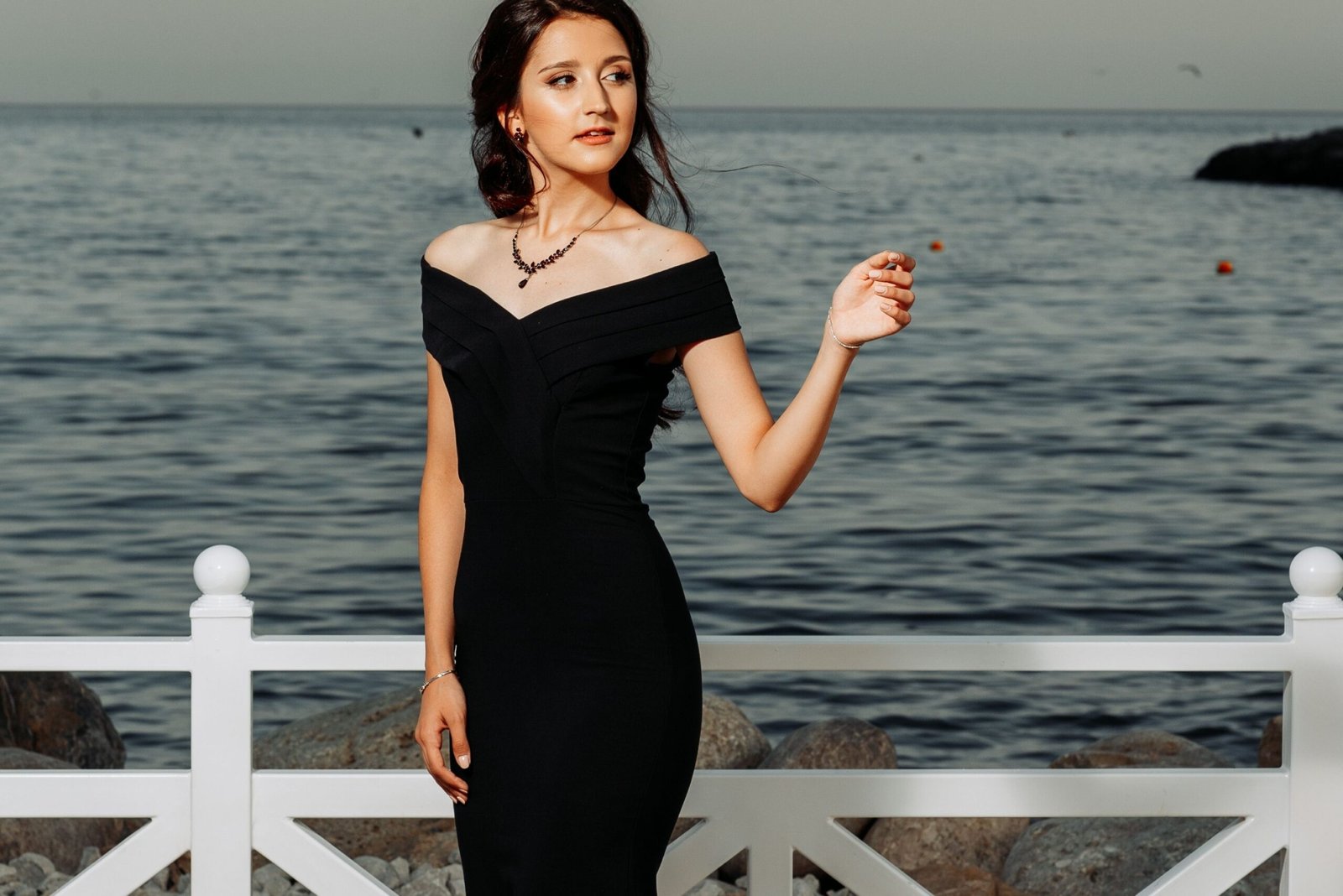 Siyah Abiye Elbise Kombini