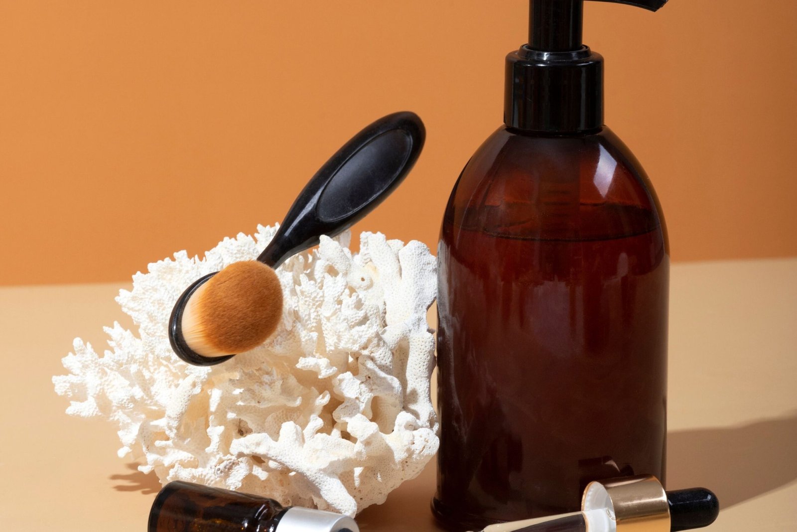 Makyaj Çantanızda Olmayan En Faydalı Güzellik Ürünleri 5 En Faydalı Güzellik Ürünleri