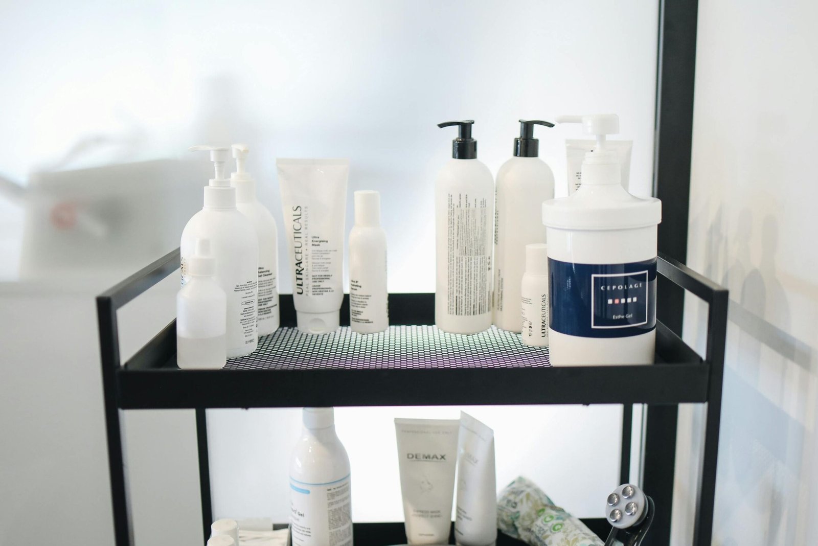 Makyaj Çantanızda Olmayan En Faydalı Güzellik Ürünleri 7 En Faydalı Güzellik Ürünleri