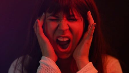 Öfkeli Ergene Nasıl Davranılmalı? Doğru Yaklaşım İçin İpuçları